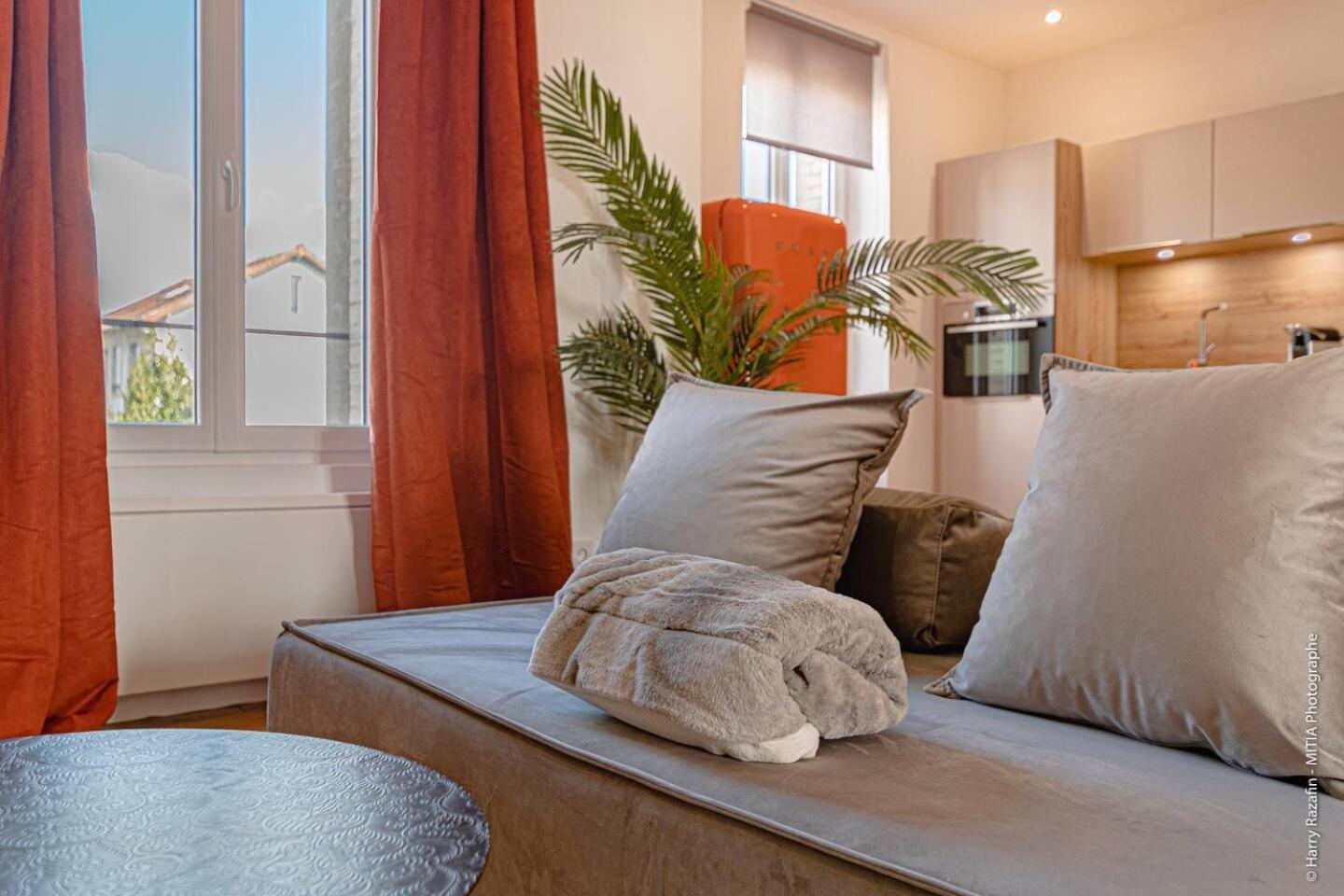 Les Suites Locarno Limoges Luaran gambar