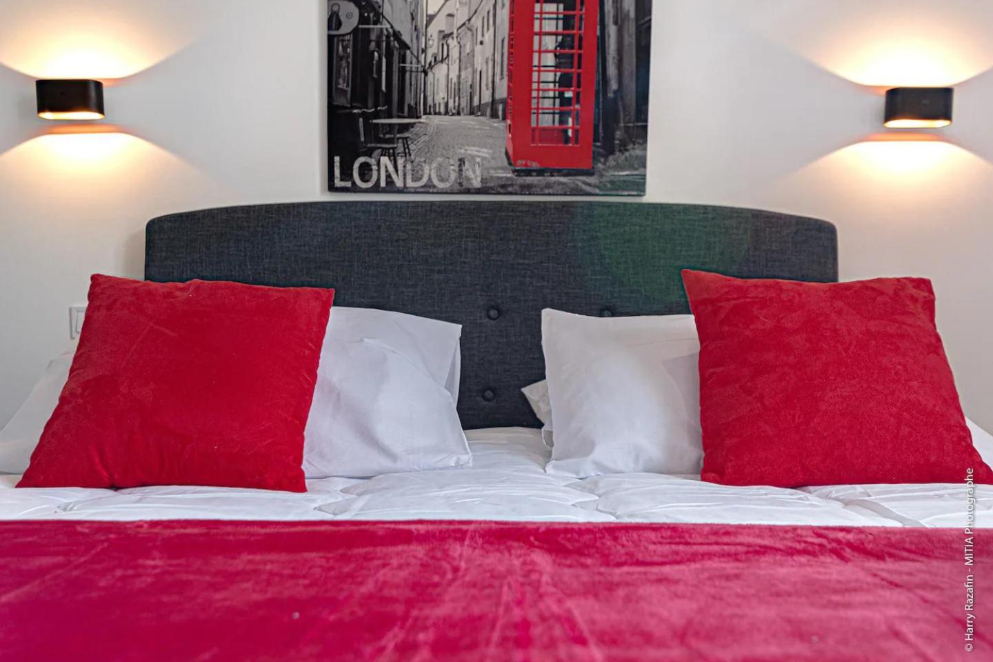 Les Suites Locarno Limoges Luaran gambar
